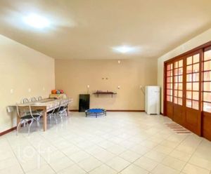 Image 31 - 826552