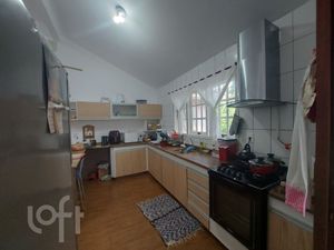Image 10 - 826618