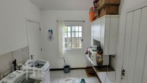 Image 21 - 826618