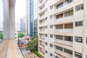 Image 15 - 826631