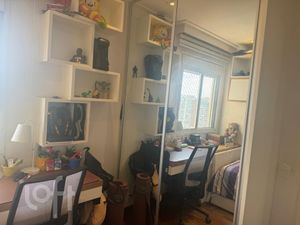 Image 14 - 826676
