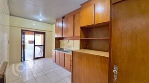 Image 16 - 826680