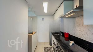 Image 5 - 826701