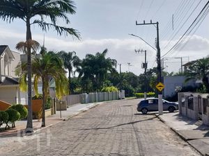 Image 14 - 826805