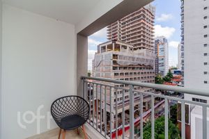 Image 10 - 826824