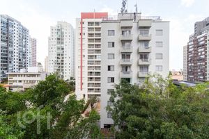Image 14 - 826827