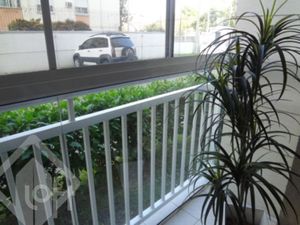 Image 4 - 826828
