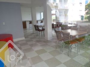 Image 21 - 826828