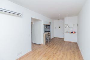 Image 2 - 826866