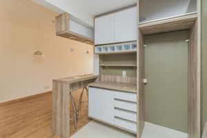 Image 20 - 826866