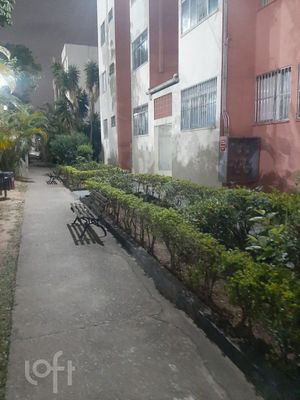 Image 21 - 826884