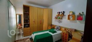 Image 4 - 826898