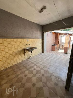 Image 4 - 826932