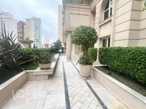Image 18 - 826989