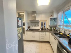 Image 44 - 826989