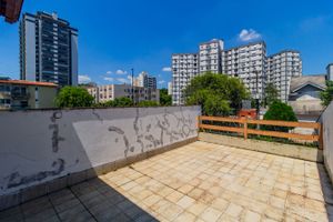 Image 20 - 826995