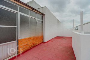 Image 18 - 827107