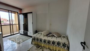 Image 4 - 827159