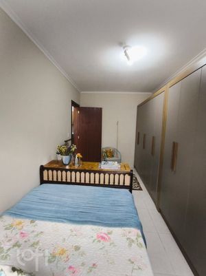 Image 11 - 827311