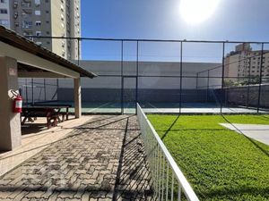Image 14 - 827317