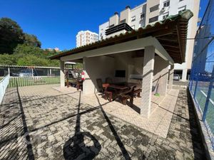 Image 12 - 827317