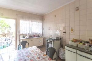 Image 6 - 827328