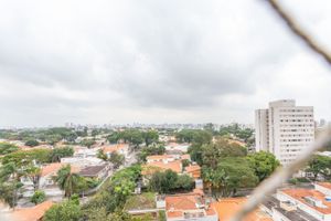 Image 13 - 827331