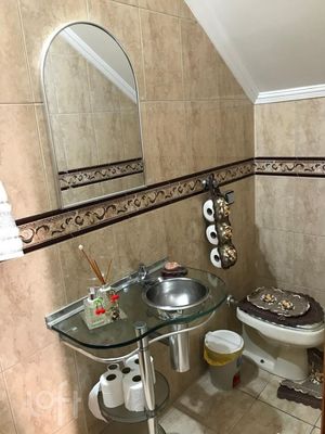 Image 8 - 827428
