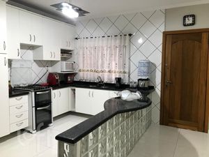 Image 6 - 827428