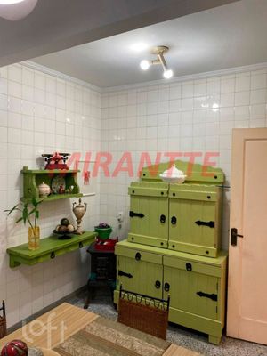 Image 22 - 827568