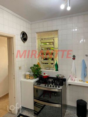 Image 4 - 827568