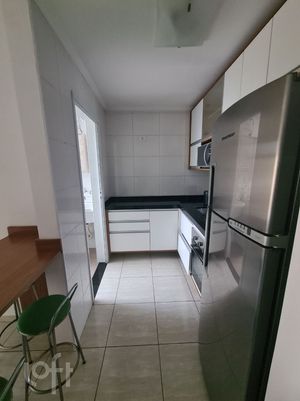 Image 3 - 827591