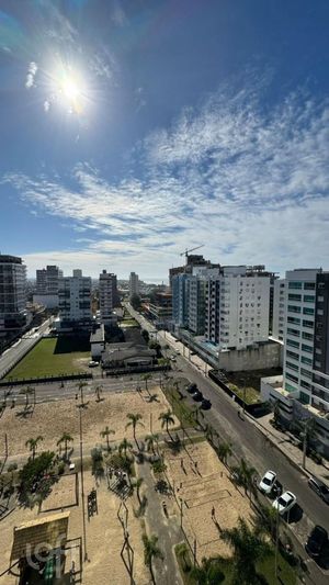 Image 24 - 827618
