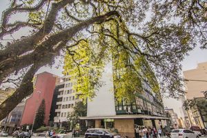 Image 3 - 827620