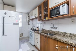 Image 8 - 8281