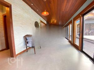 Image 4 - 828134