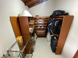 Image 24 - 828134