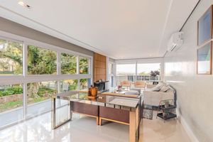 Image 3 - 828155