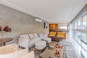 Image 1 - 828155