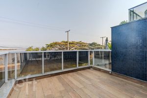 Image 6 - 828155