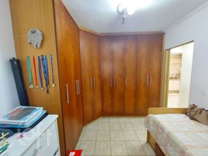 Image 5 - 828173