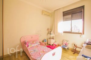 Image 3 - 828185