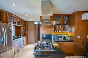 Image 19 - 828189