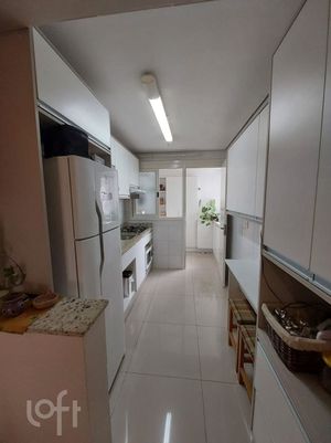 Image 5 - 828216
