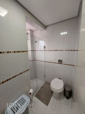 Image 9 - 828216