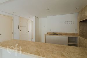 Image 67 - 828222
