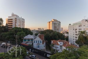Image 12 - 828300