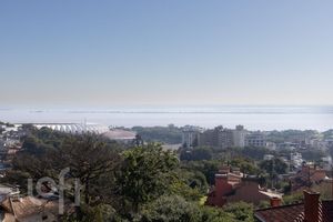 Image 43 - 828305