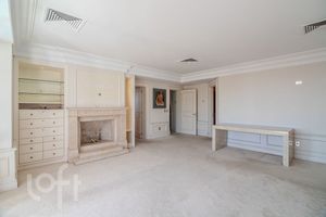 Image 35 - 828305