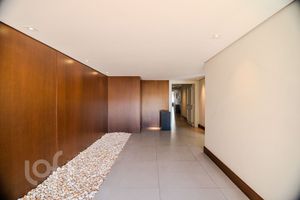 Image 95 - 828305